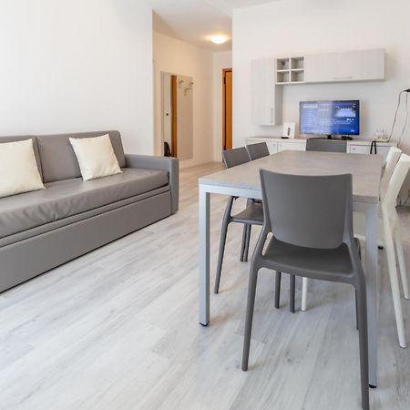 Residence Hotel Angeli Ρίμινι Εξωτερικό φωτογραφία