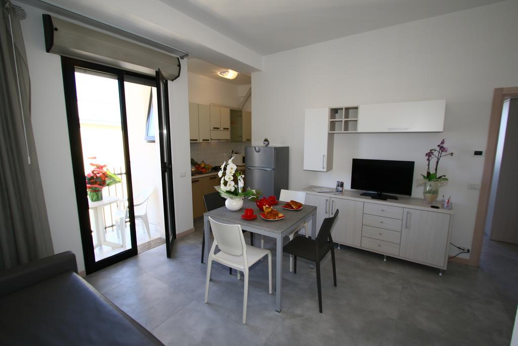 Residence Hotel Angeli Ρίμινι Εξωτερικό φωτογραφία
