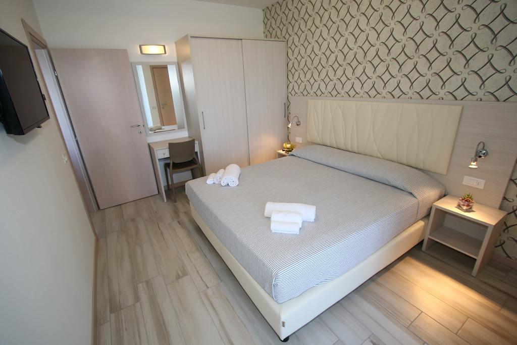 Residence Hotel Angeli Ρίμινι Εξωτερικό φωτογραφία