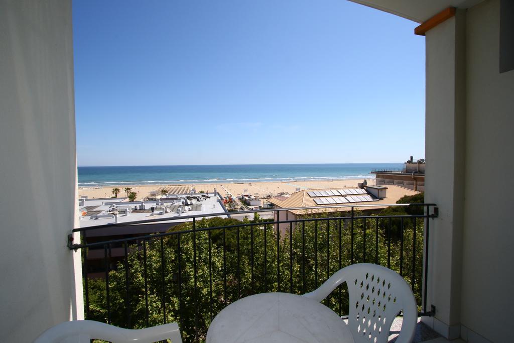 Residence Hotel Angeli Ρίμινι Εξωτερικό φωτογραφία